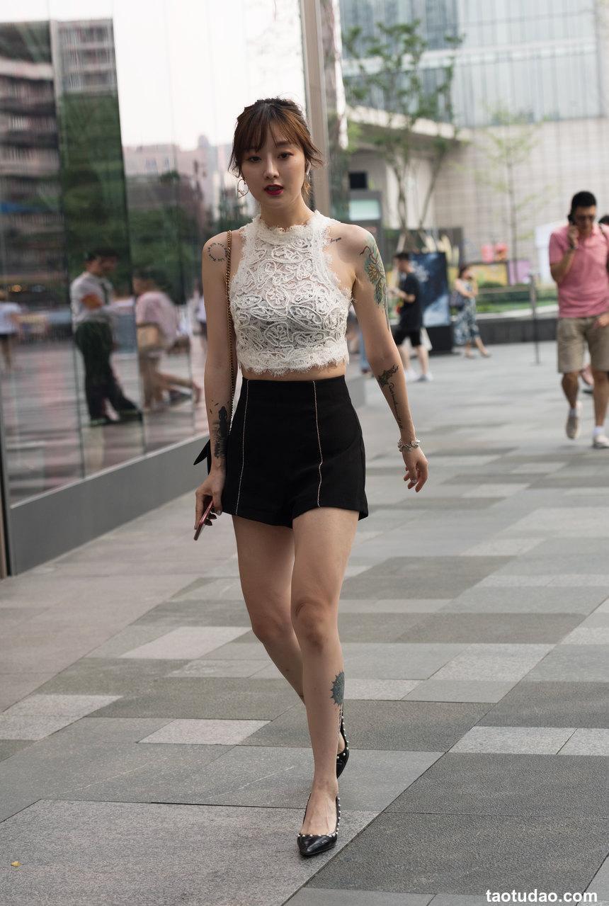 都市丽人漂亮的白色镂空美女【37P-584MB】