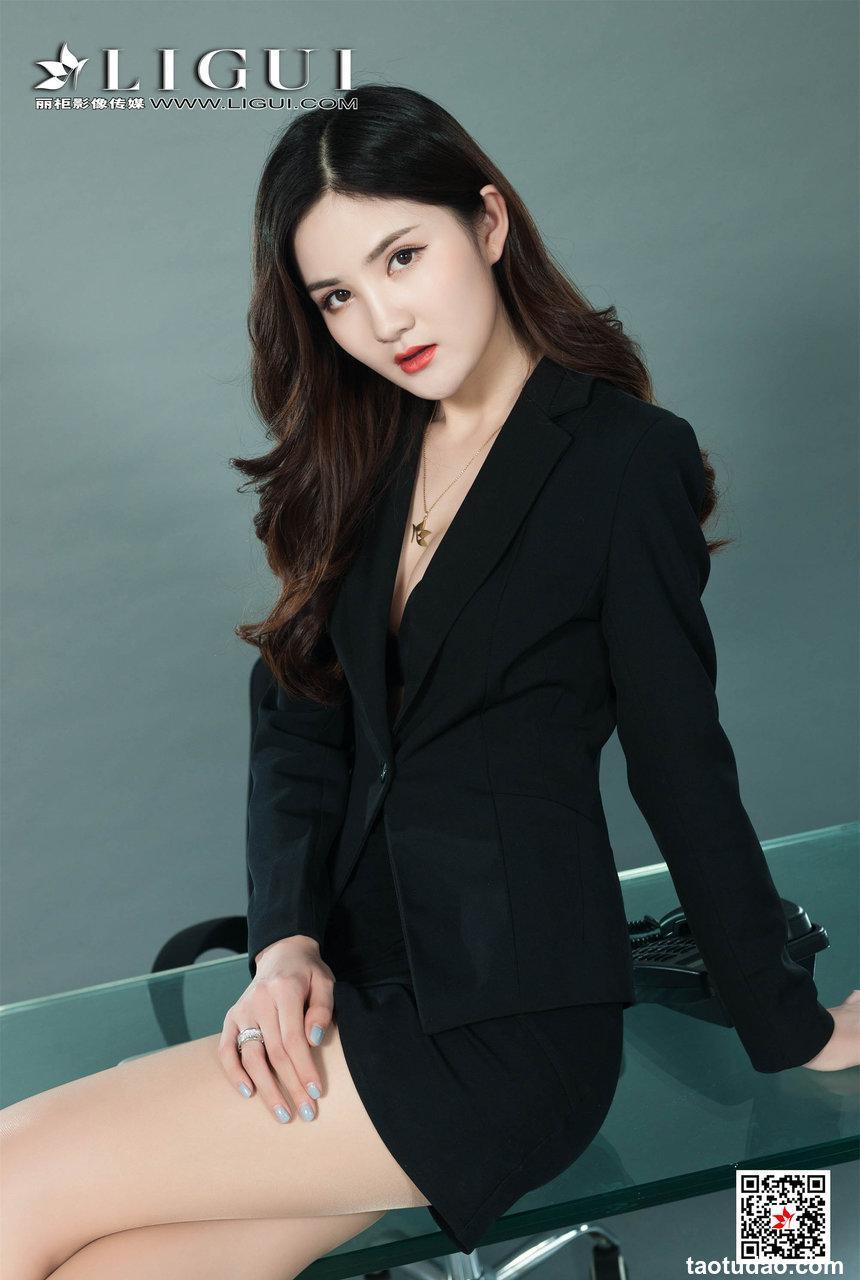 [Ligui丽柜] 2019.08.13 网络丽人 Model  安妮 《职场新秀》[53+1P]