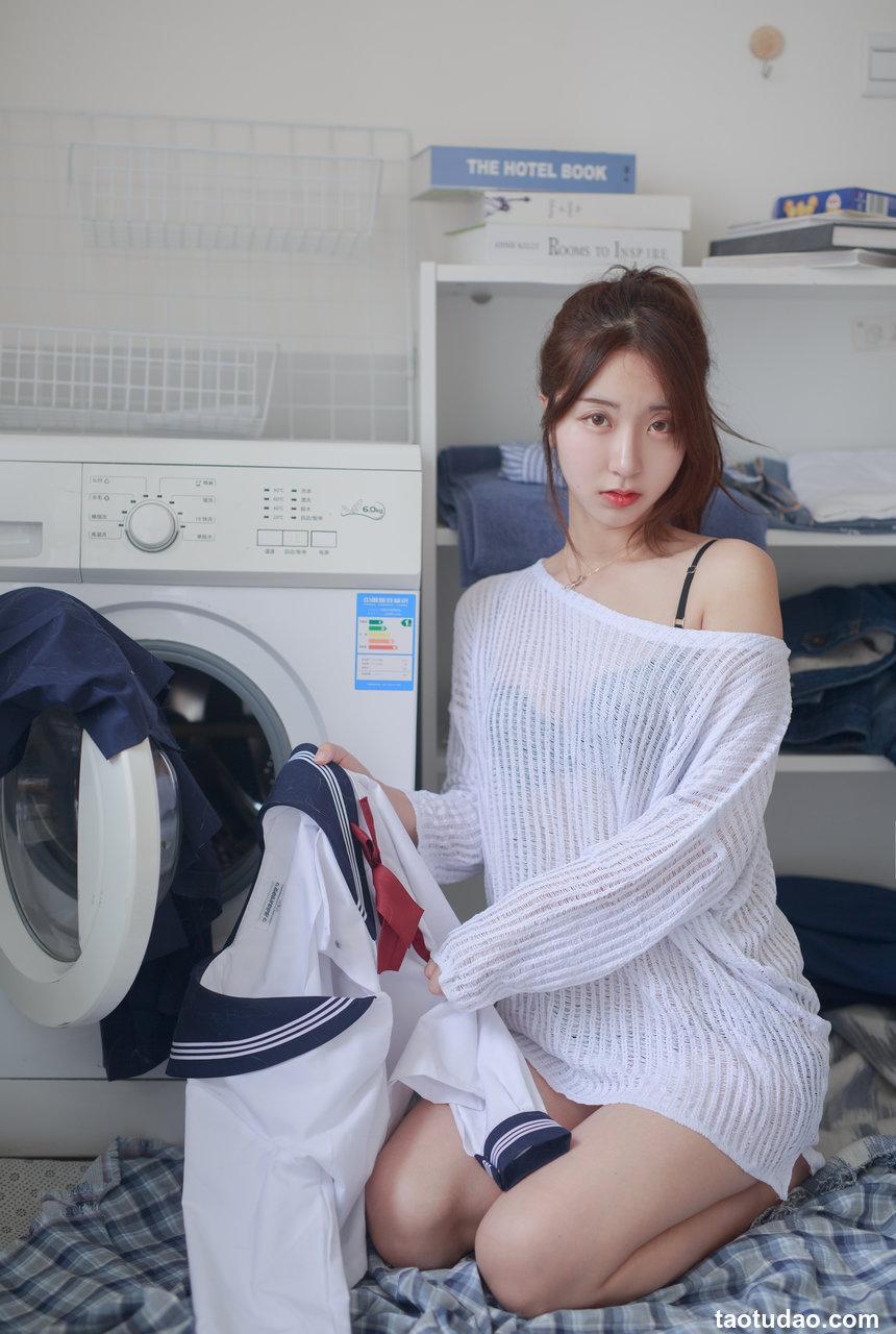 黑川 NO.049 白色洞洞毛衣 [50P-322MB]