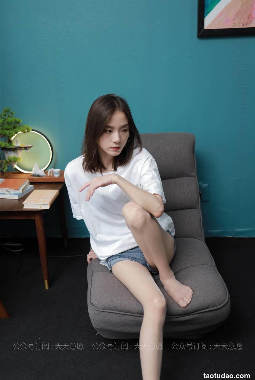 [IESS异思趣向] 2021.08.03 丝享家878：小六《邻家少女爱看书》[100P／85.4MB]