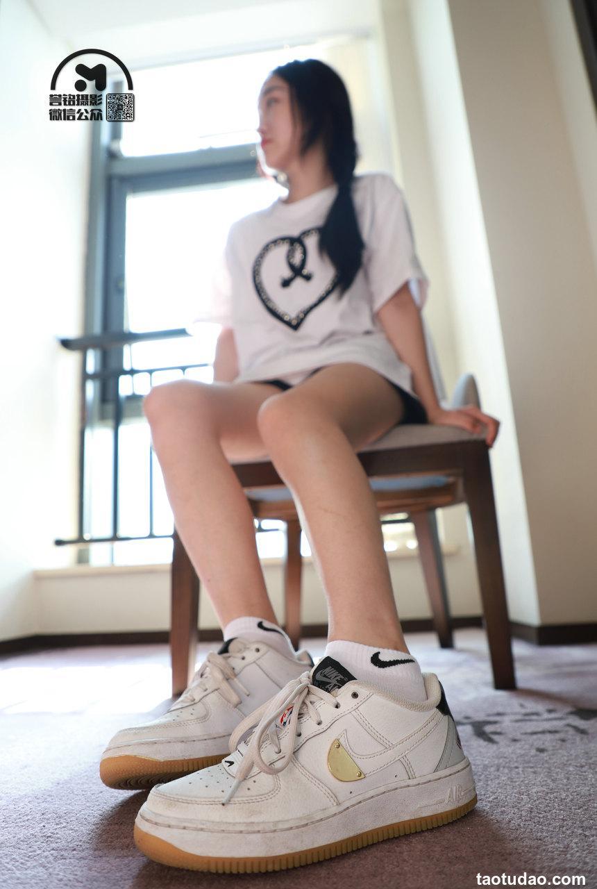 [誉铭传媒]袜足摄影 2021年《09.11赞助定制作品》[100P+1V／1.10GB]