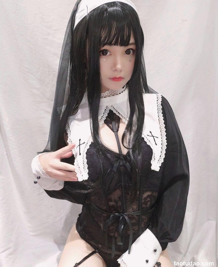 蜜汁猫裘 NO.037 修女 [25P-52.3MB]