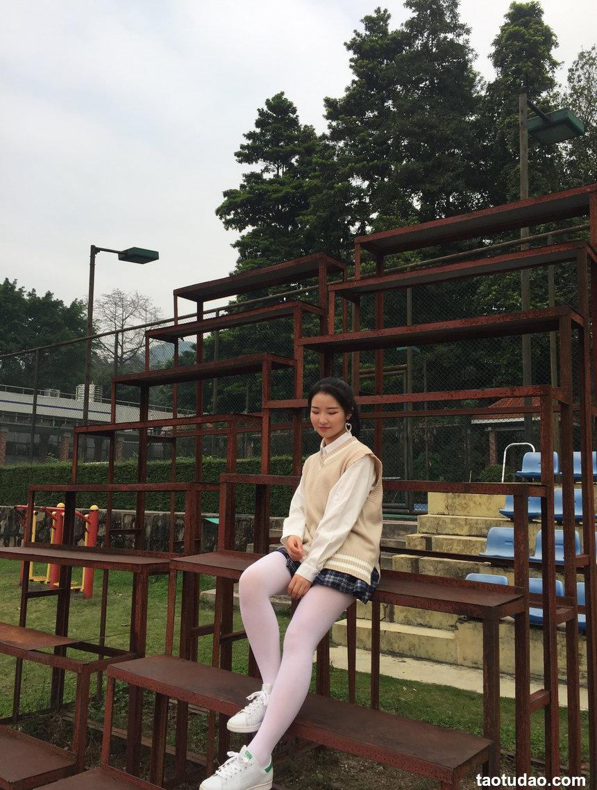 [最爱帆布鞋] 丝袜美腿写真 ON.04