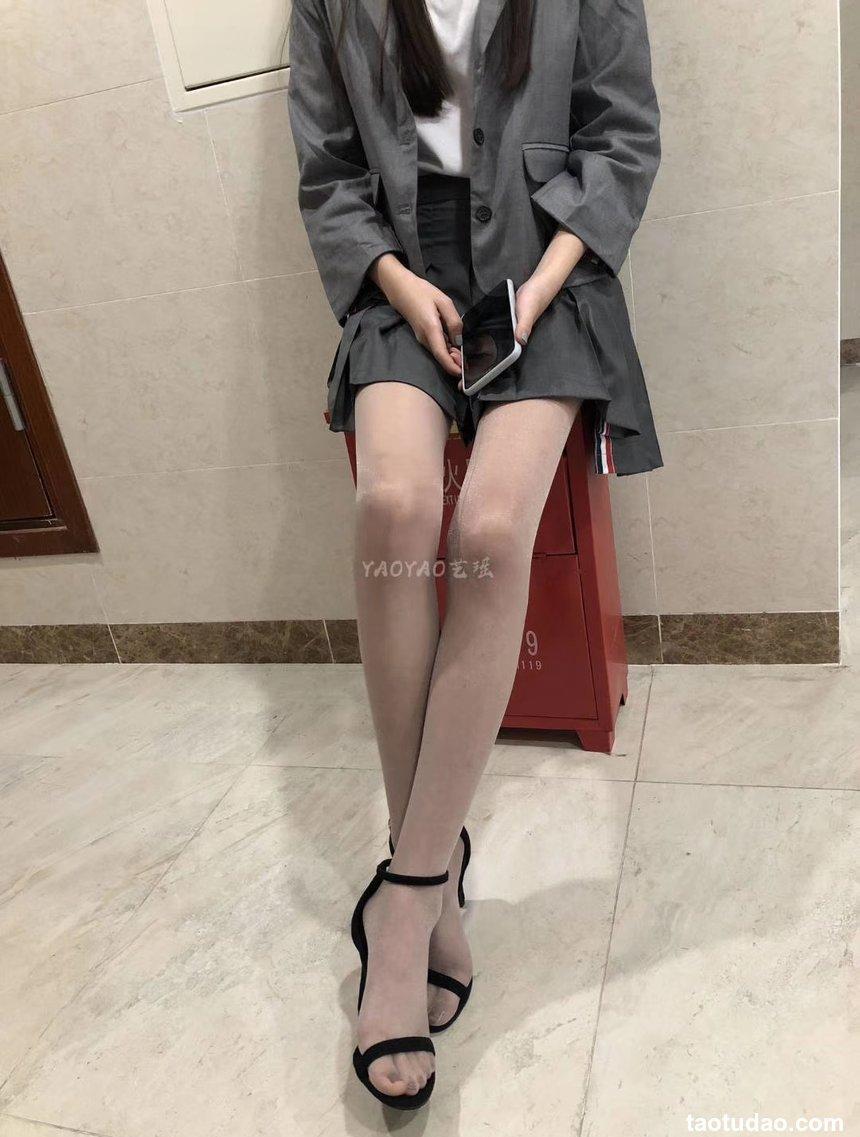 微博丝袜博主迷人的艺瑶 - 自拍美腿合集 [823P-630M]