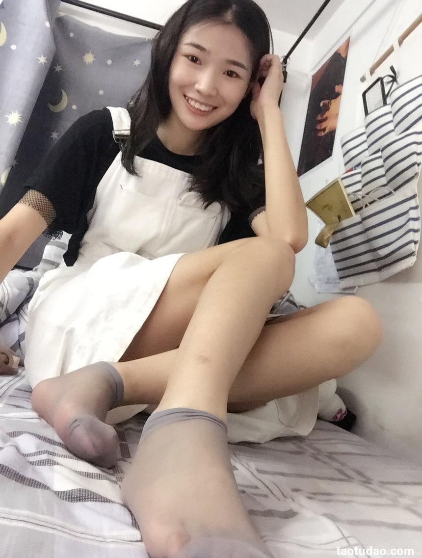 学妹校园寝室短丝系列027期 陆晓芸[65P／110MB]