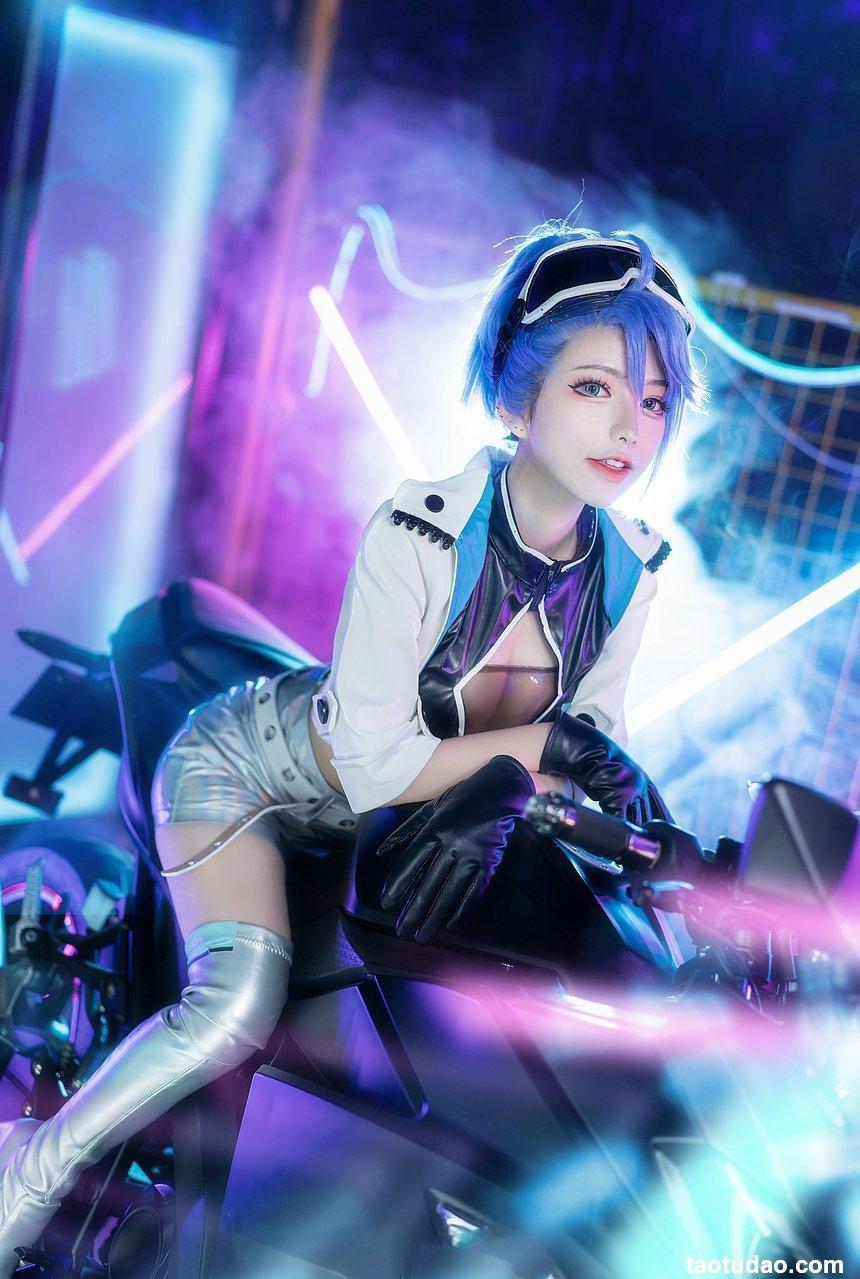 六二二同学 NO.005 — 机车少女 [13P-38M]