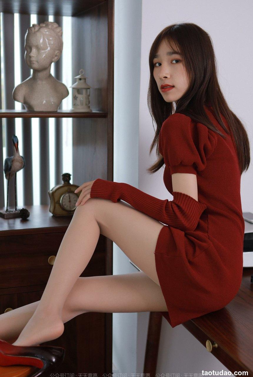 [IESS异思趣向]2022.03.17 丝享家1031：美子《新年红底高跟》[96P／151MB]