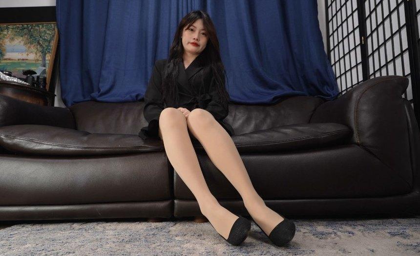 [A&F]丝足视频 071-小美女柳柳展示她的性感的小脚丫 [1V-3.63G]