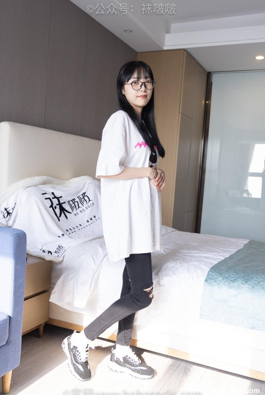 [BoBoSocks袜啵啵]NO.055 稚予-斯凯奇运动鞋、白棉袜、黑棉袜[139P+1V／6.67GB]