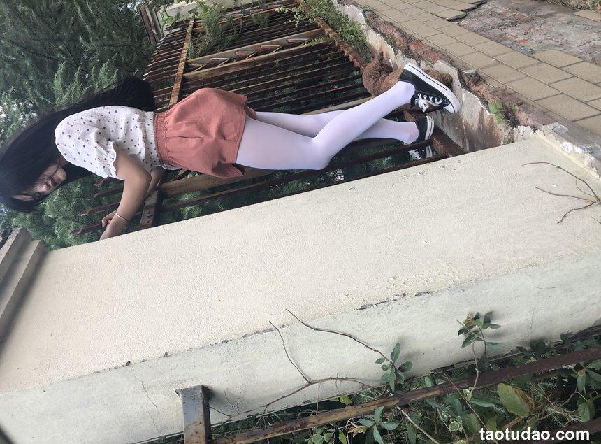 [最爱帆布鞋] 丝袜美腿写真 ON.37 图套+视频