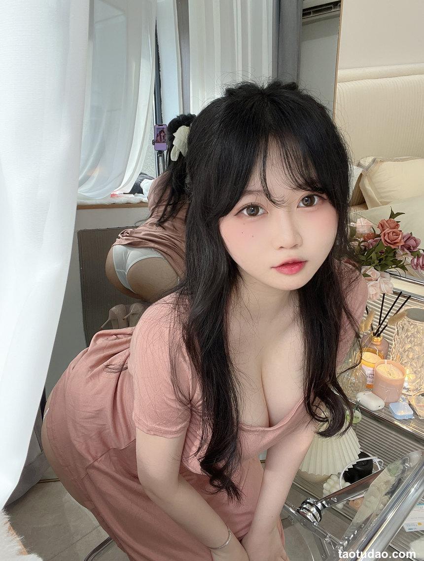 是依酱吖 - NO.59 人妻 [31P4V-197MB]