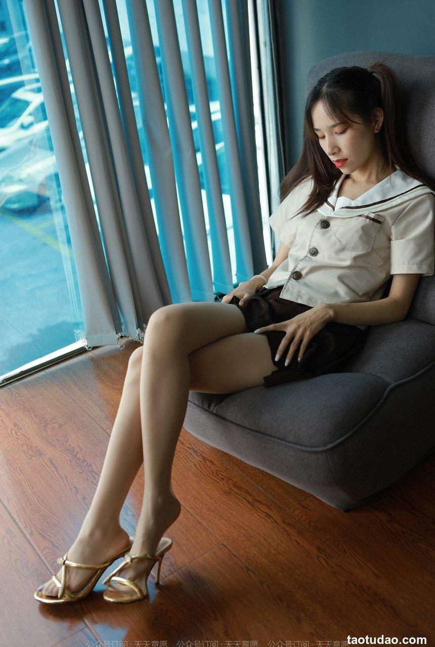 [IESS异思趣向] 2022.08.03 丝享家1166：美子《香蕉少女》[80P／112MB]