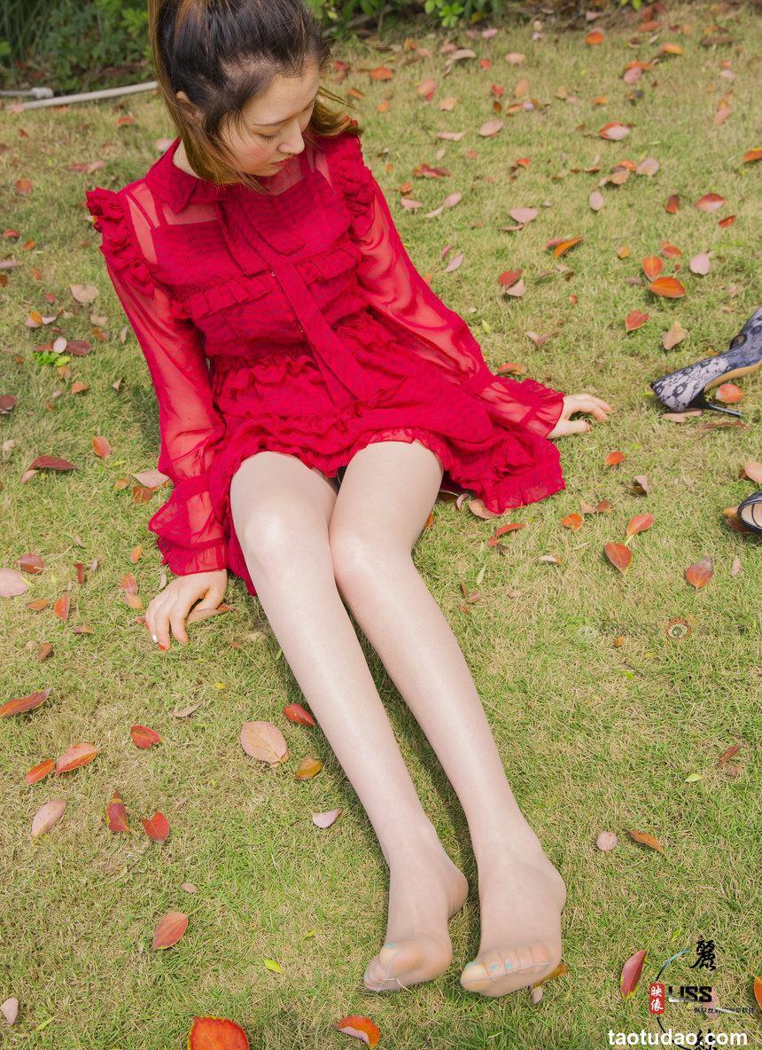 GIRLISS丽丝映像 - 嫁到农村里的丝袜媳妇儿 [67P-1.49GB]