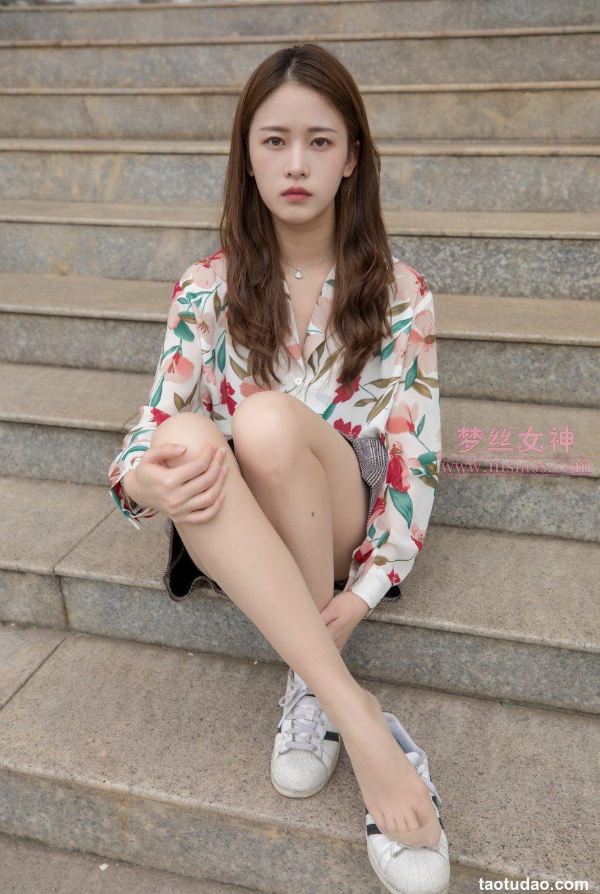 [MSLASS]梦丝女神 - 魏婷婷 宿楼丝袜玉足女神 [67P1V-995MB]