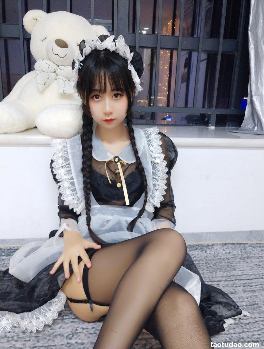 萌芽儿o0 - 透明女仆自拍 [26P-100MB]