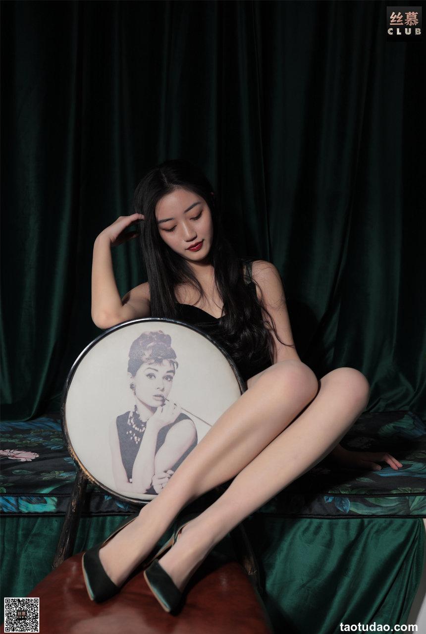 丝慕写真 SM155 天天一元 双双《犯规的御姐》