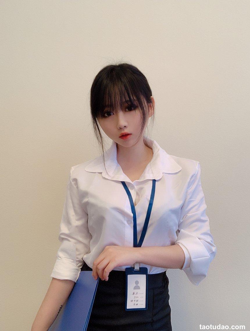 是依酱呀 - NO.05 黑丝制服 [29P-57MB]