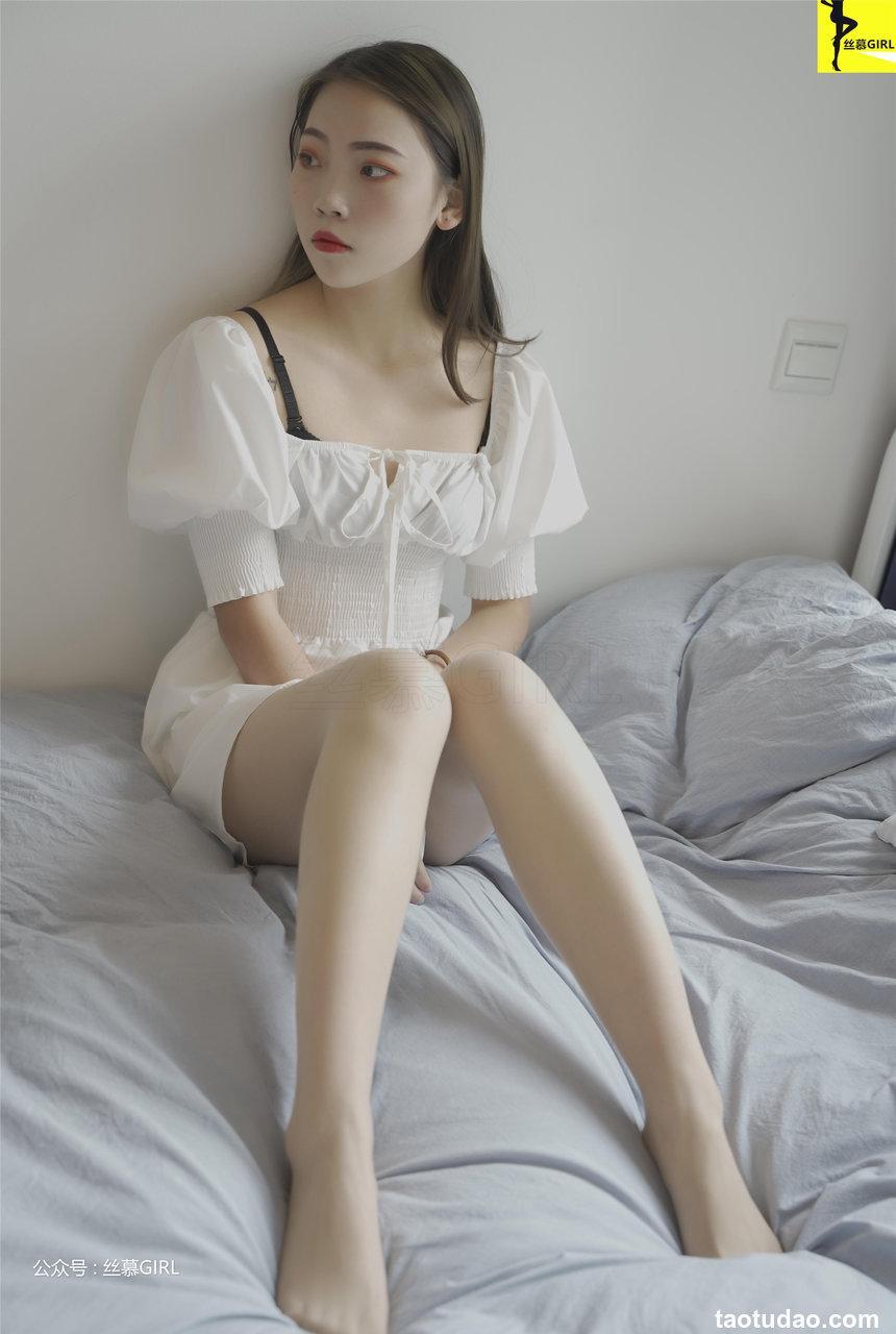 丝慕写真 第026期 模特：静静&Miya《白里黑还是黑里白》