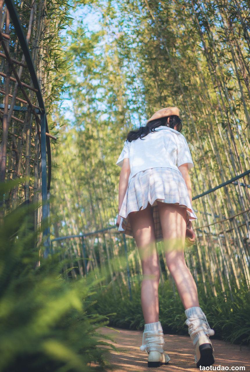 西瓜少女 NO.004   -  白云森林短袖无外套 [39P-408MB]