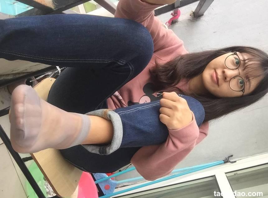 学妹校园寝室短丝系列007期 朱晨伊[55P／218MB]