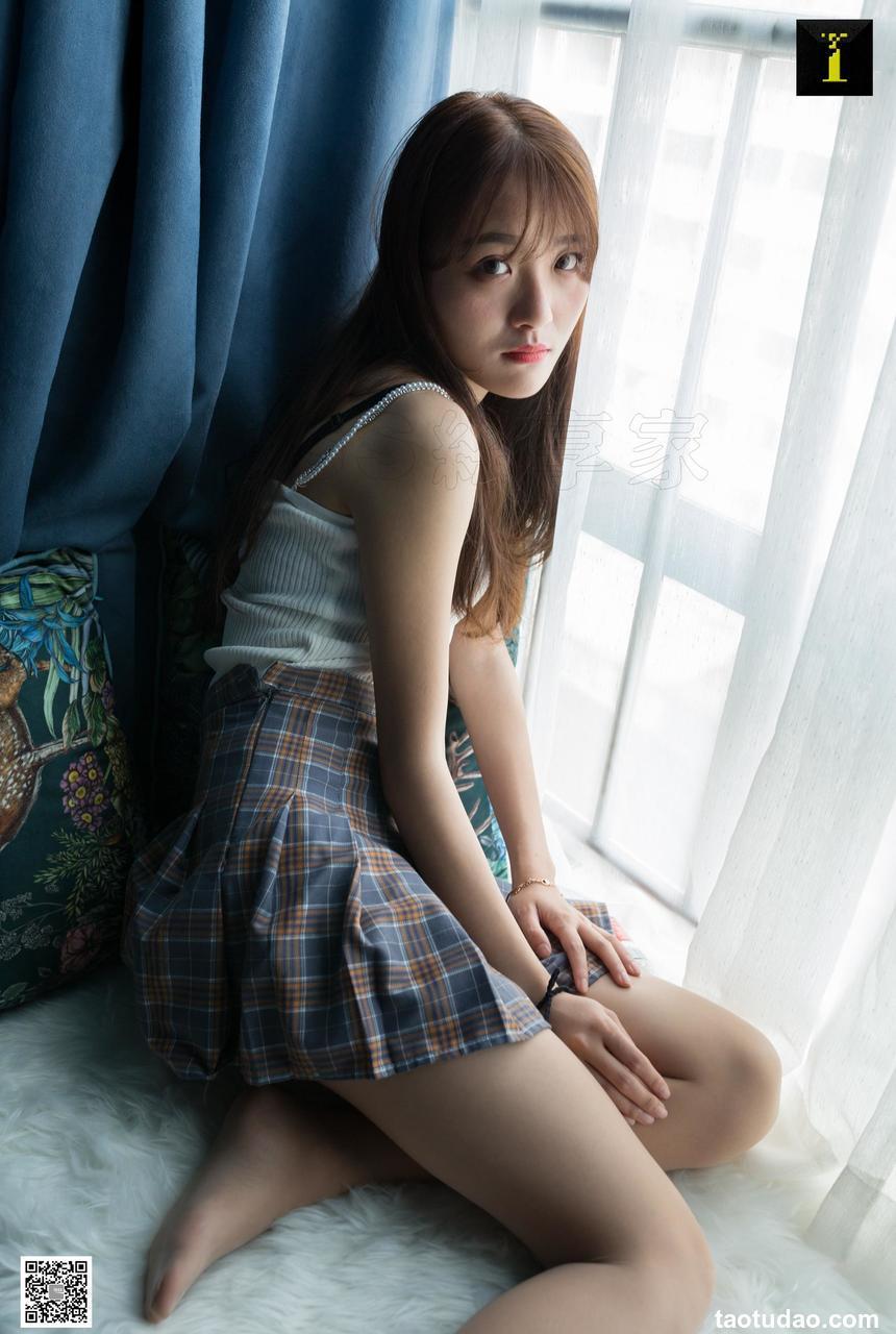 [IESS异思趣向] 2019.05.29 丝享家495：《爱吃零食的婉萍》婉萍[88P29.6M]