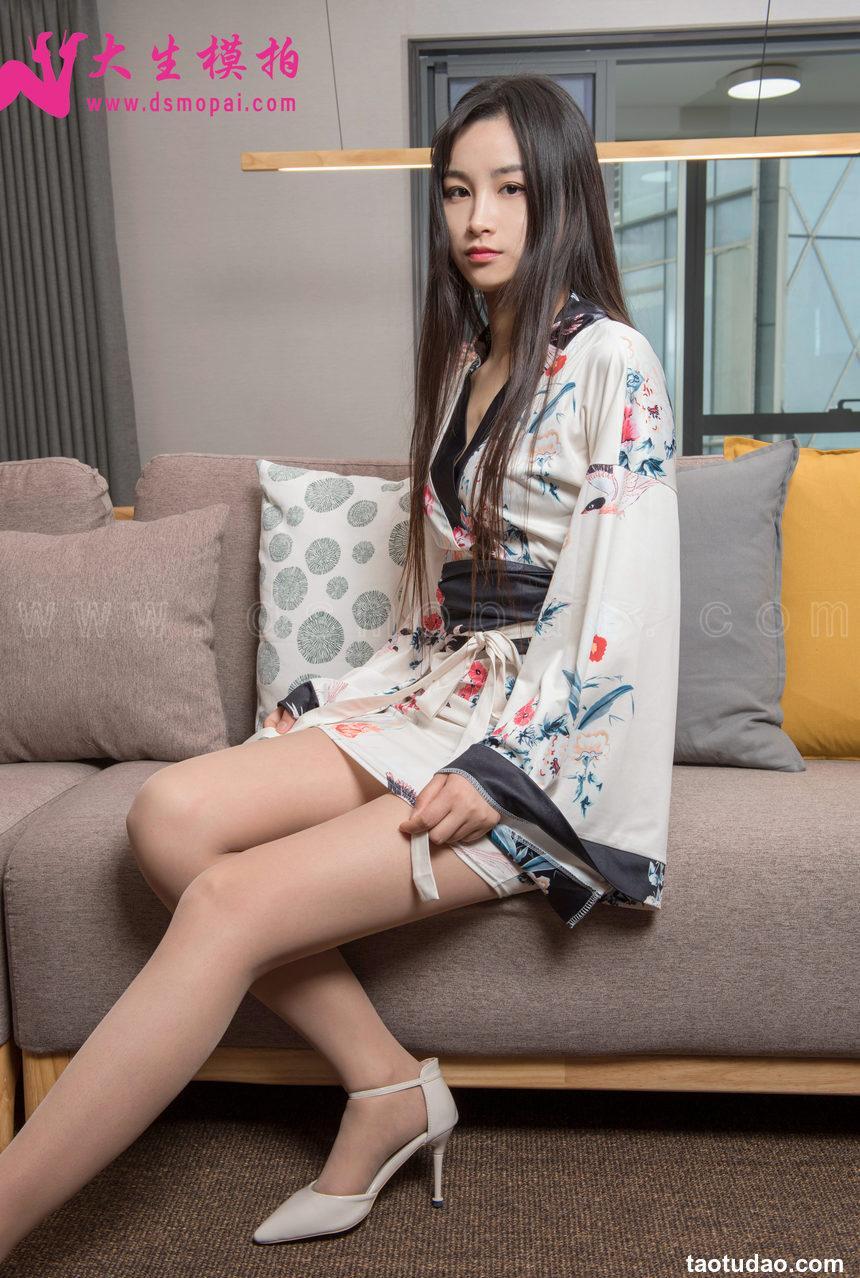 大生模拍 No.117 豆豆 樱花短裙 [47P1V371MB]