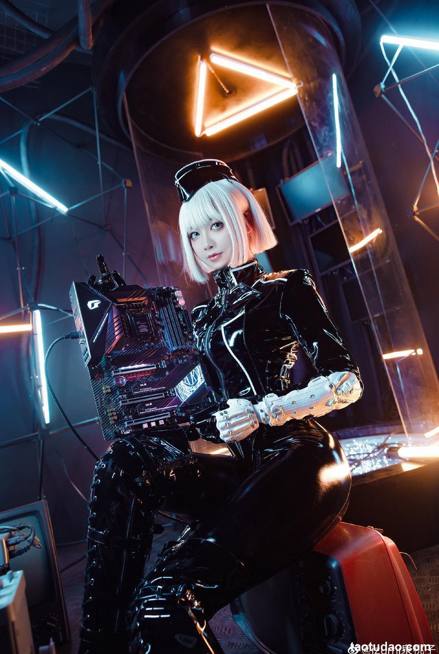 izumi泉桃子 - NO.06 帝国通讯官 [30P-233MB]