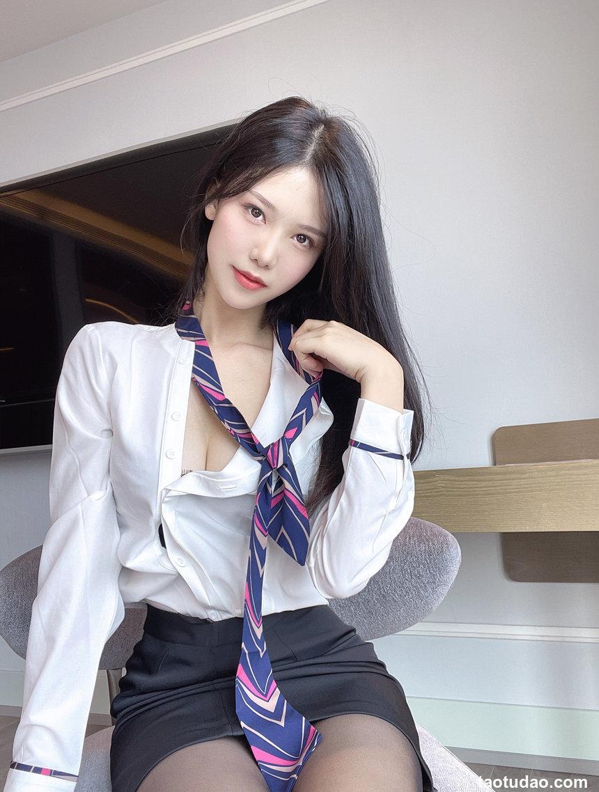 抖娘利世 Vol.063 绳缚空姐 [33P-179MB]