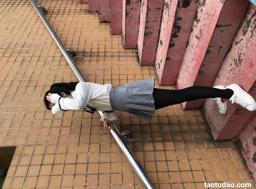 [最爱帆布鞋] 丝袜美腿写真 ON.10 图套+视频