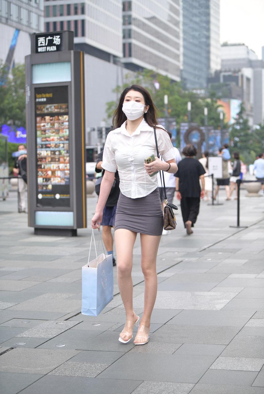 都市丽人气质收腰温迪美女【126P-2.68GB】