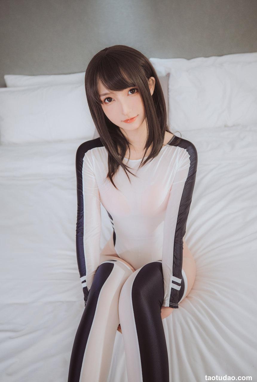 神楽板真冬 — 水之形2[150P+2V／853MB]