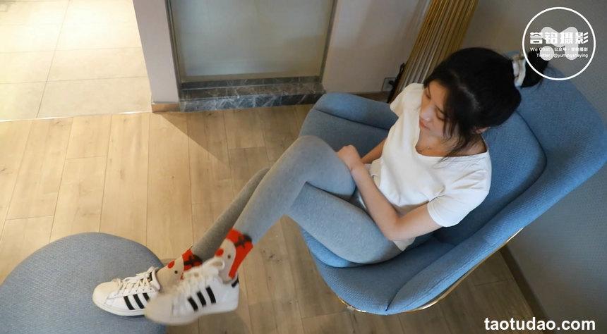 [誉铭传媒]袜足摄影 2022年 NO.005[1V／818MB]