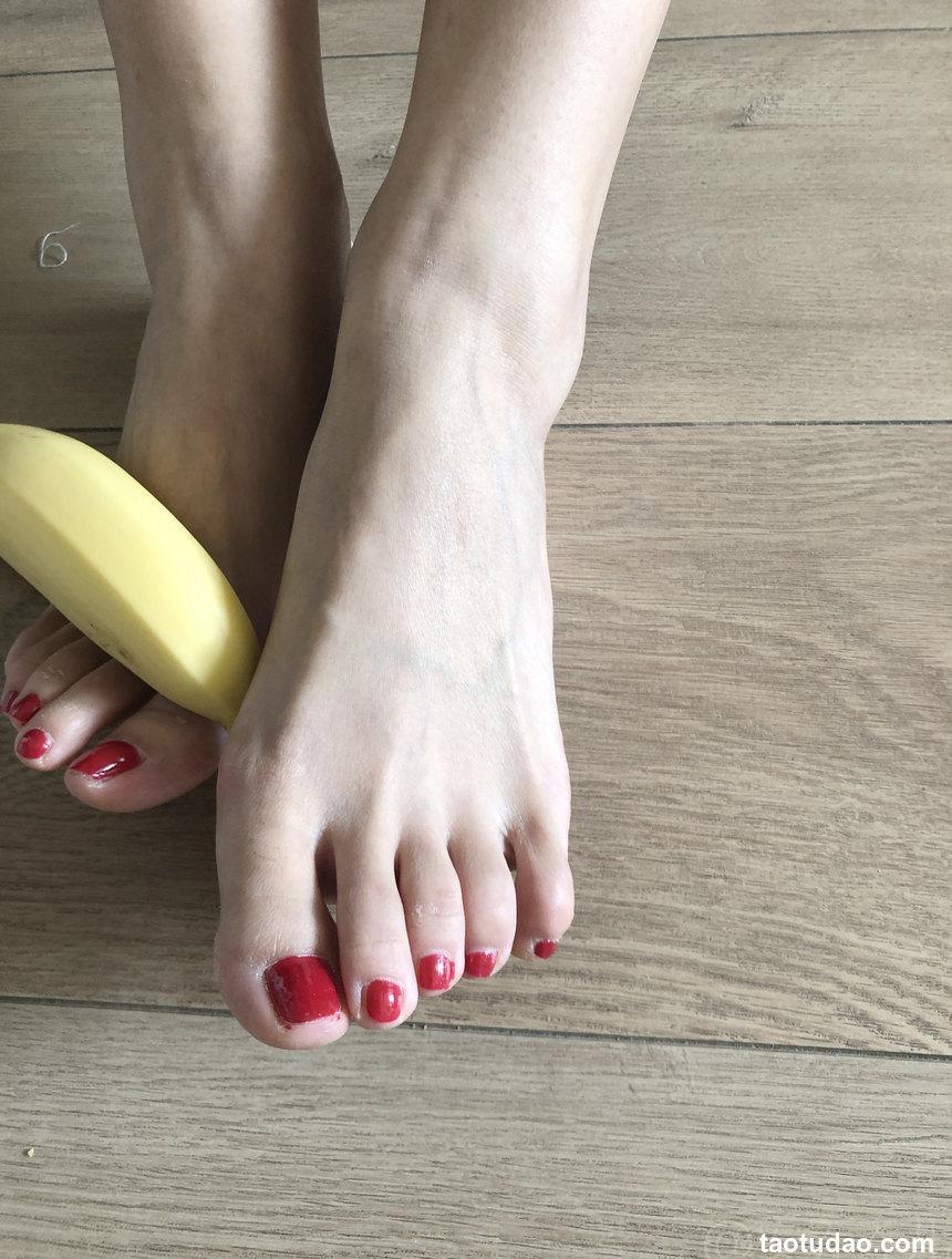 安乔乔 NO.009 踩香蕉 [134P+558M]