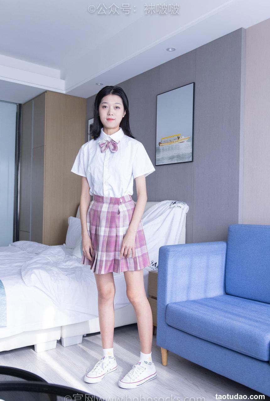 [BoBoSocks袜啵啵]NO.052 瑶瑶-JK制服、帆布鞋、白棉袜、裸足[133P+1V／6.58GB]