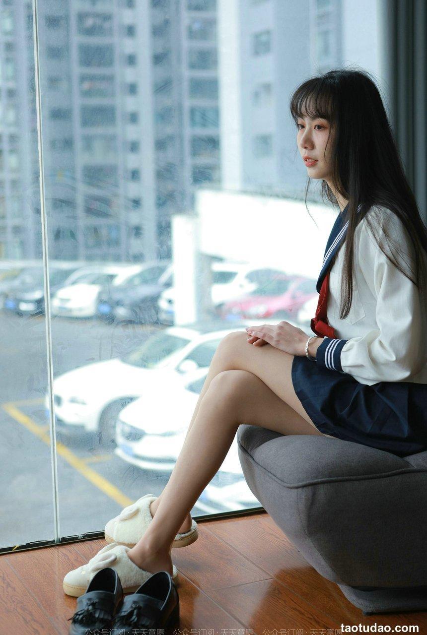 [IESS异思趣向] 2022.03.03 丝享家1018：团团《可爱JK装》[82P／82.7MB]