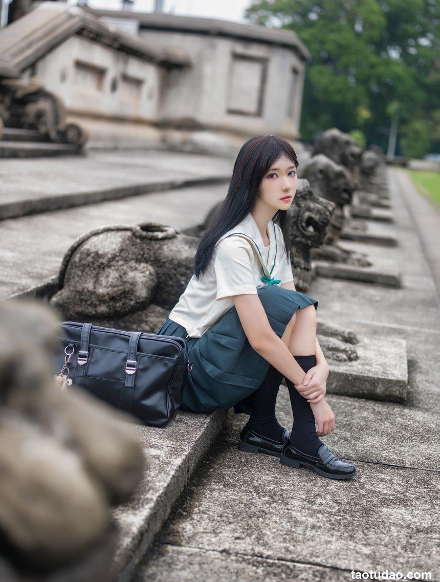 南桃Momoko NO.38 绿jk [14P-27MB]