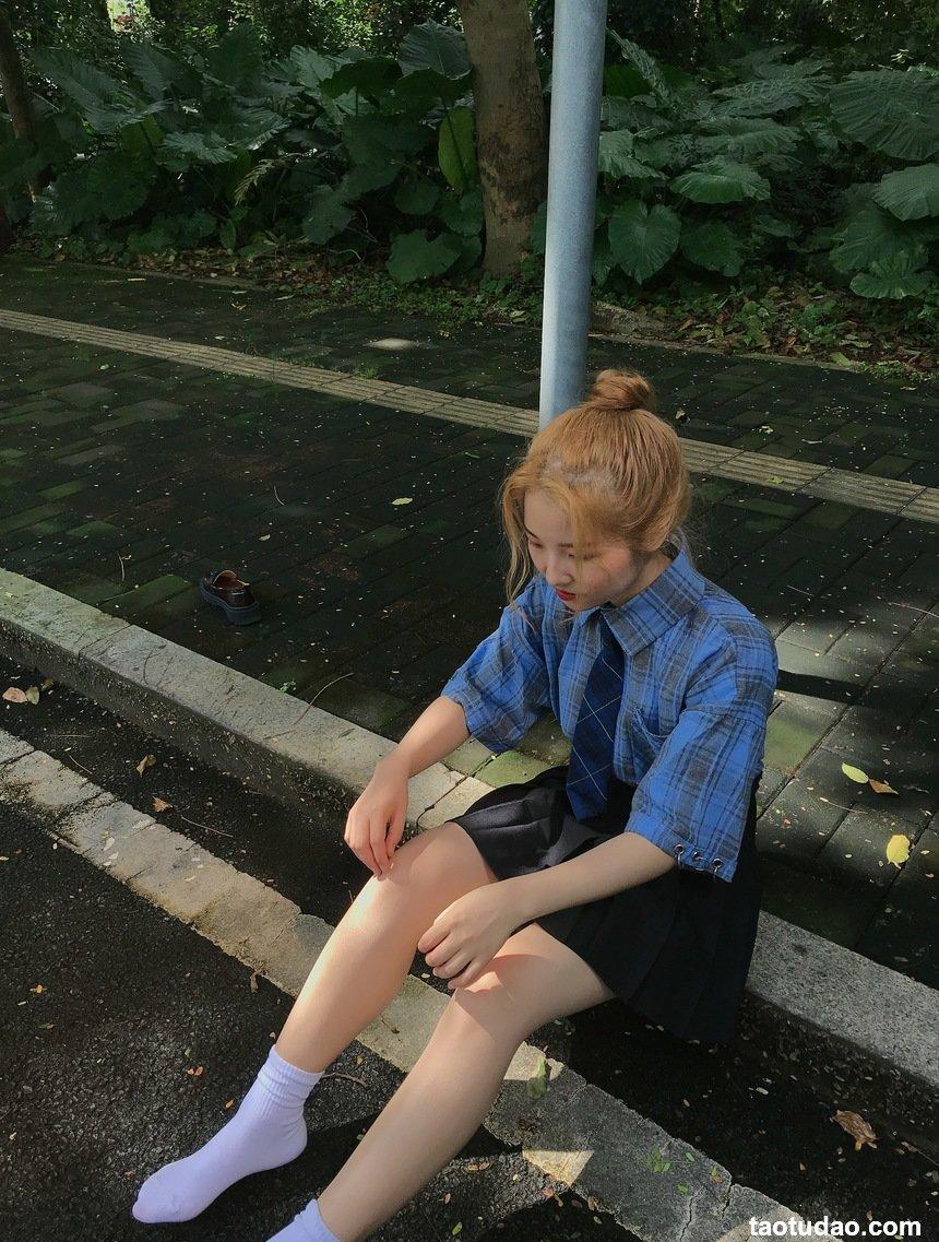 [最爱帆布鞋] 丝袜美腿写真 ON.16 图套+视频