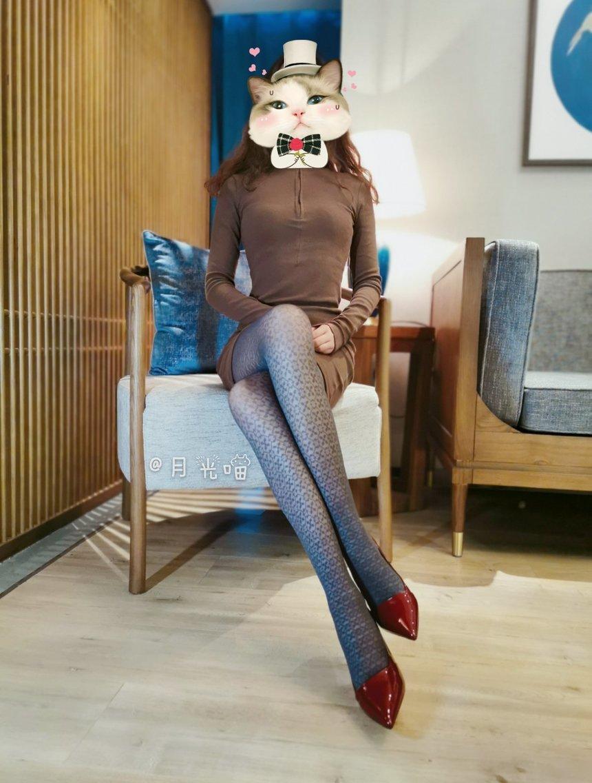 微博美丝博主月光喵丝袜美脚写真合集【690P-210MB】