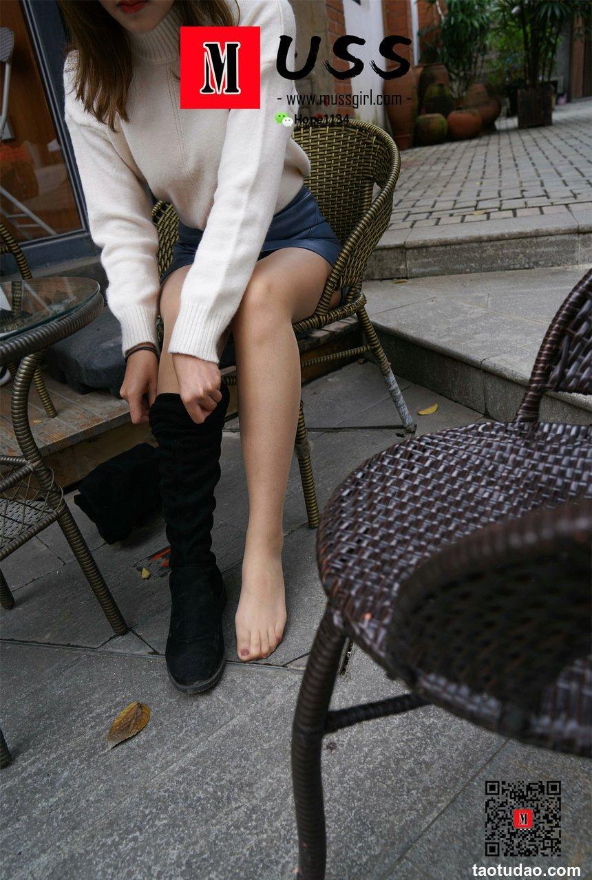 [MussGirl慕丝女郎]NO.024 燕姐我就爱拖鞋穿鞋咋啦~[95P／444MB]