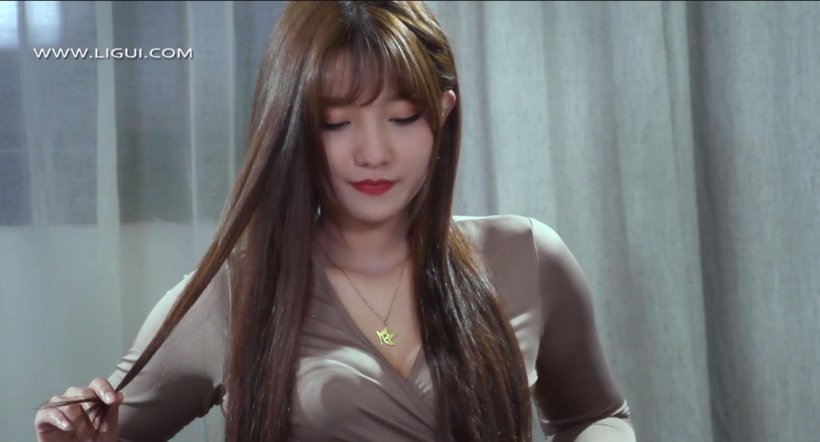 [Ligui丽柜] 2021.02.02 HD视频《职场新秀》嘤嘤 [1V-167M]