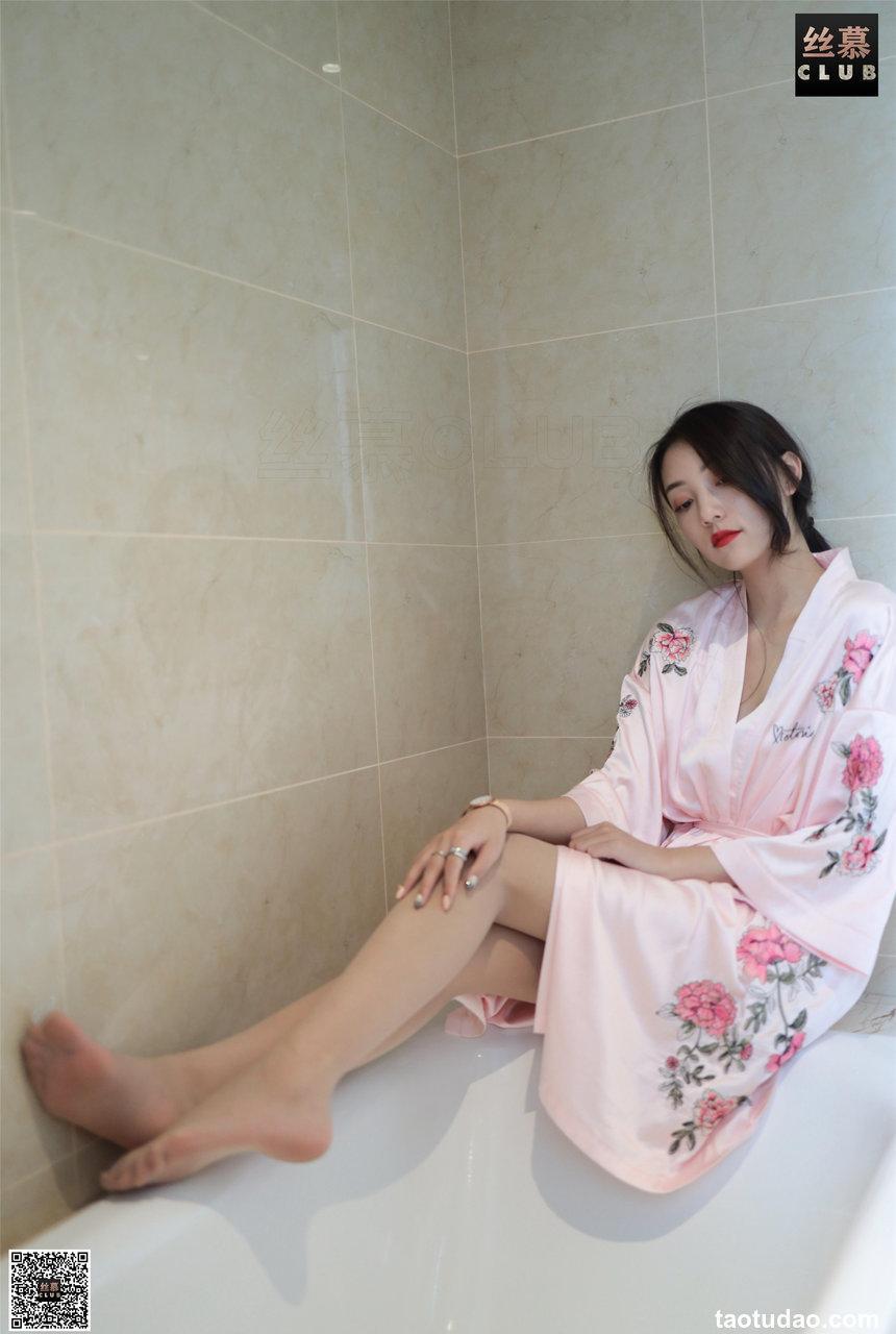 丝慕写真 SM074 天天一元 诗晴《诗晴-睡袍-浴缸》