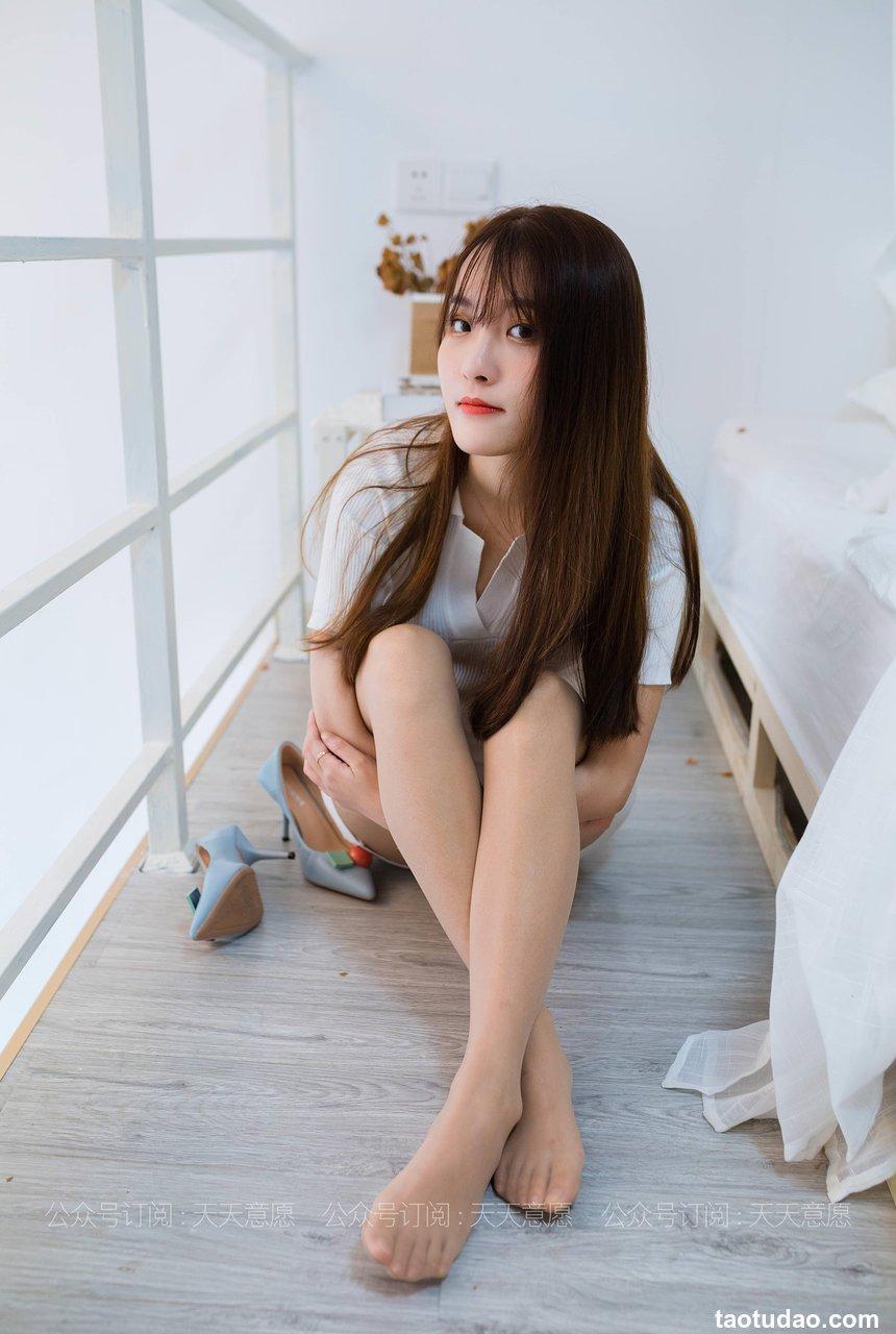 [IESS异思趣向] 2021.05.12 丝享家801：婉苹《自愈系白色玫瑰》[89P／97.5MB]