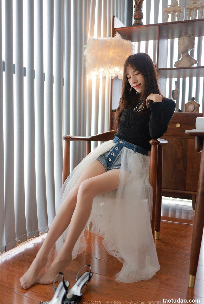 [IESS异思趣向] 2022.04.30 丝享家1075：美子《女追男隔层纱》[89P／141MB]