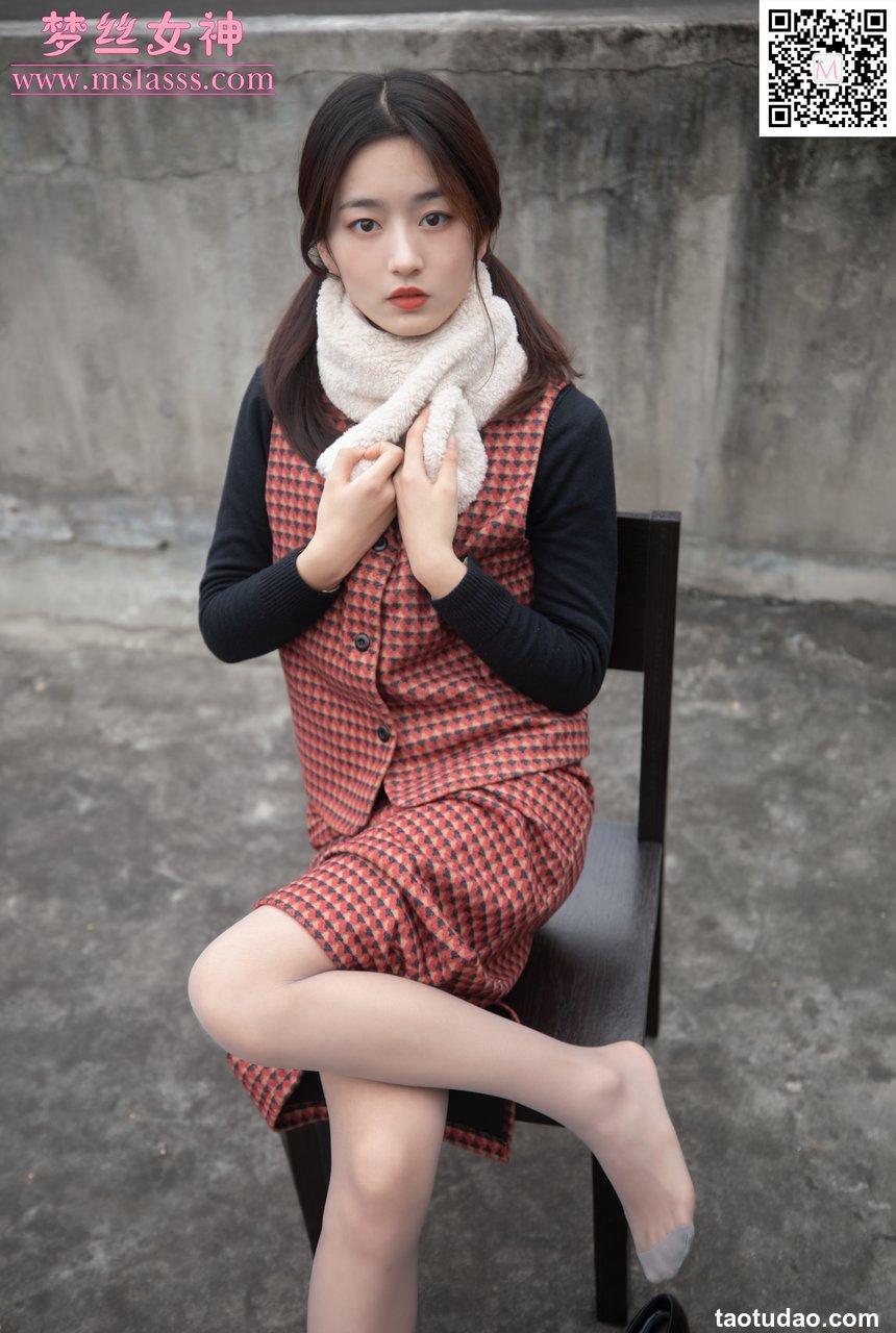 [MSLASS梦丝女神] 2020.01.28 V.047 璇璇5 天台少女 视频版 [1V535M]