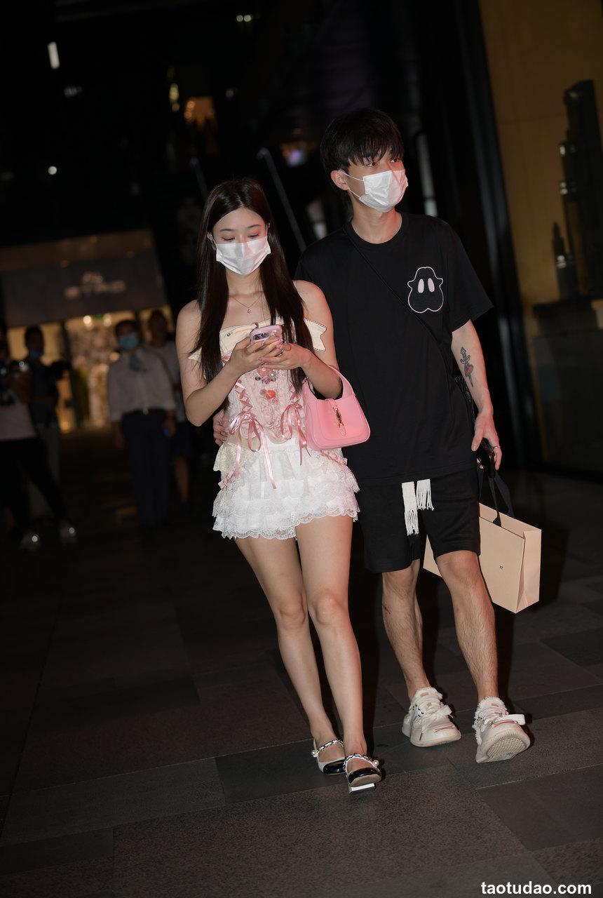 都市丽人肉腿女友抹胸蝴蝶蕾丝腰爱了爱了【82P-1.63G】