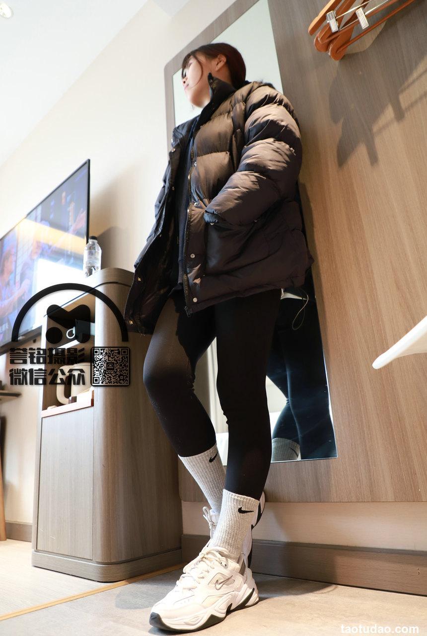 [誉铭传媒]袜足摄影 2021年 NO.002[88P+6V／1.95GB]