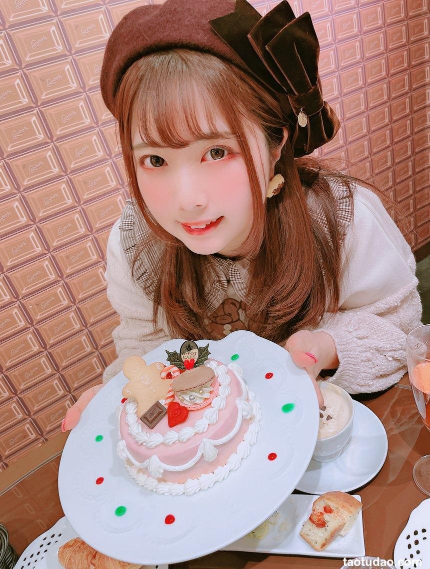 [Fantia] Tomiko 小熊睡衣 [52P-97.3MB]