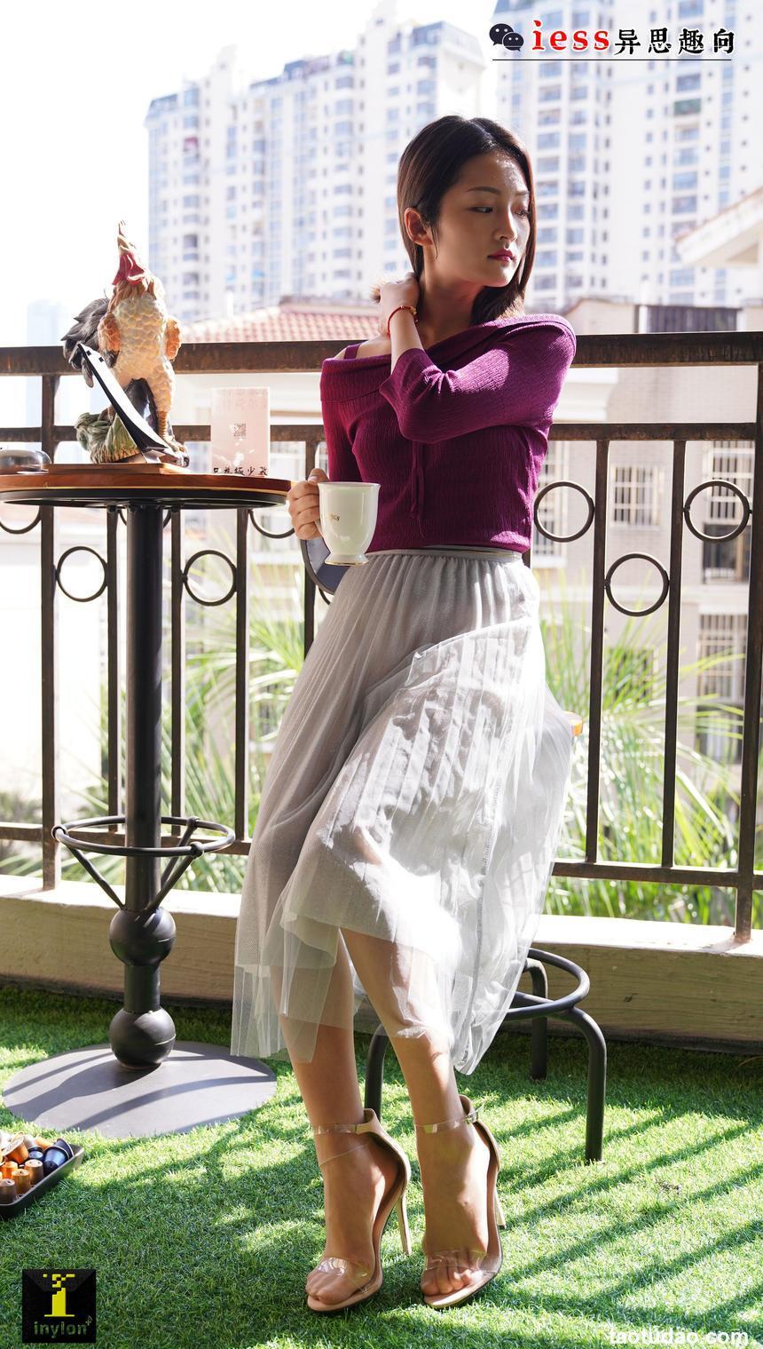[IESS异思趣向] 普惠集 130 格格 – 会透光的裙子