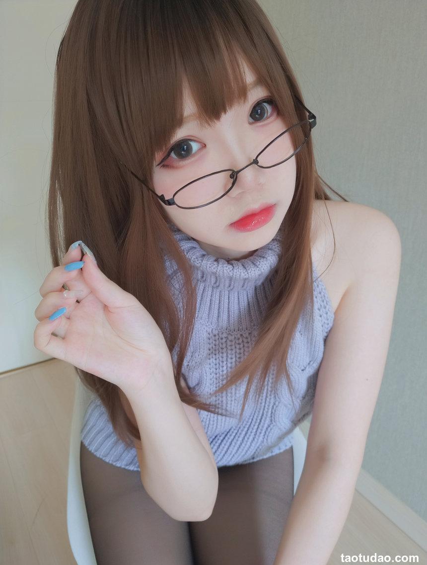 雪晴Astra NO.016 - 黑丝漏背毛衣[154P+19V／1.51GB]