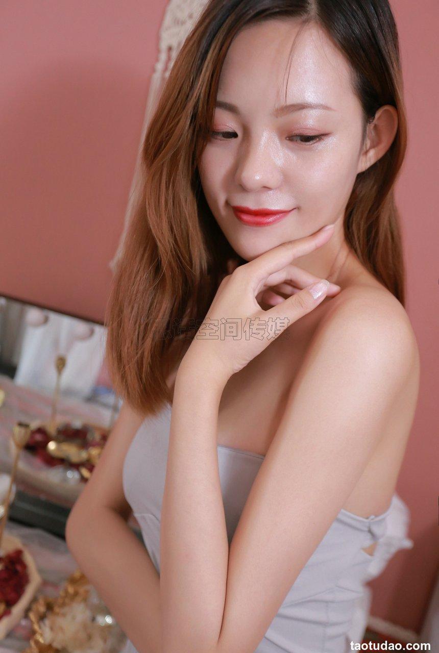 [SiHua思话]SH169 艺沫 妆台前的诱惑学姐[50P／88.9MB]